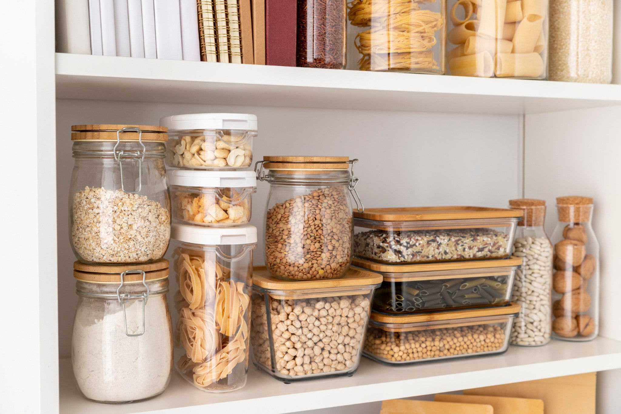 10 Clever Kitchen Hacks for Maximizing Cabinet Space